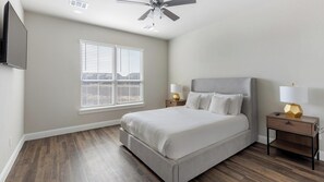 3 bedrooms, desk, iron/ironing board, WiFi