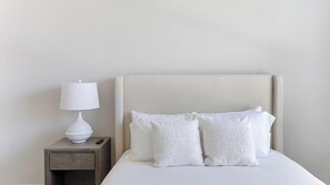 3 bedrooms, desk, iron/ironing board, WiFi