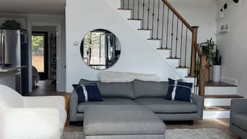 Smart TV, fireplace, computer monitors, printers