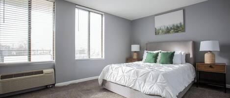1 bedroom, desk, iron/ironing board, Internet