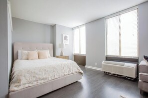 1 bedroom, desk, iron/ironing board, internet