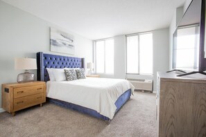 2 bedrooms, desk, iron/ironing board, WiFi