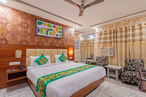 Premium Room | 1 bilik tidur, dilengkapkan perabot secara berasingan, meja