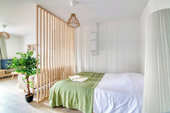 1 bedroom, WiFi, bed sheets