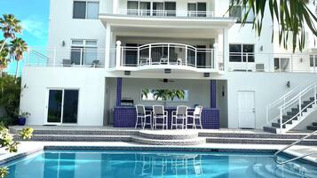 Ulkouima-allas, lämmitetty uima-allas