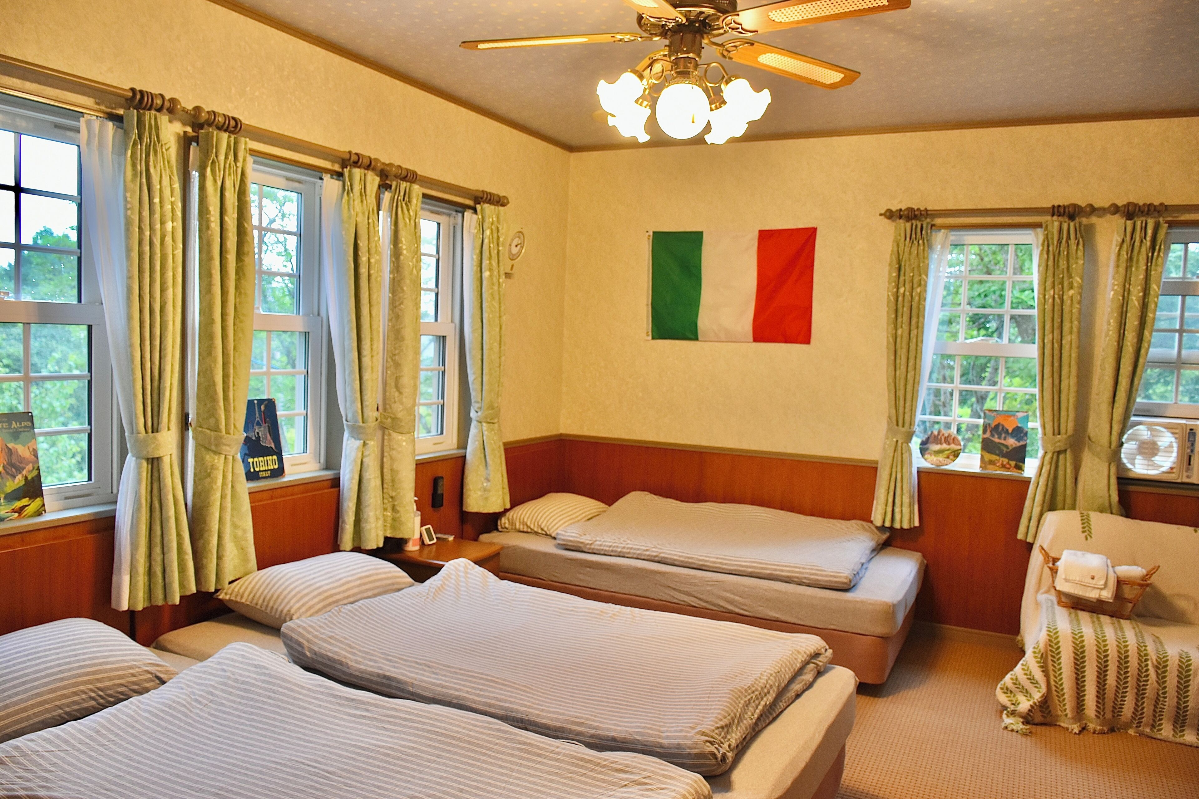 Comfort driepersoonskamer | Gratis wifi, beddengoed
