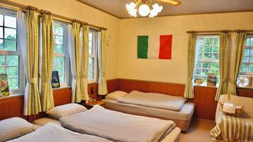 Comfort driepersoonskamer | Gratis wifi, beddengoed