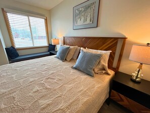 2 chambres, fer et planche à repasser, Wi-Fi, literie fournie