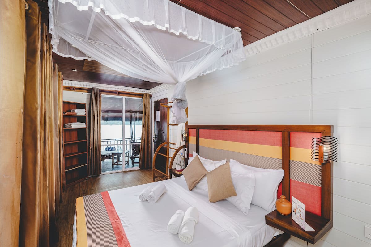 Family Cabin on Boat | 2 多间卧室、隔音、免费 WiFi、床单
