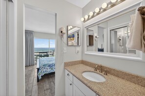 2 camere, ferro/asse da stiro, Wi-Fi gratuito, lenzuola