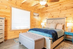 4 chambres, bureau, accès au Wi-Fi (inclus), literie fournie