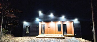 New Cozy Cabin in Shenandoah Virginia, WiFi, EV, Games