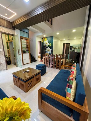 Interior - Glorious Villa Lonavala :- Nature near City  (Lonavala)