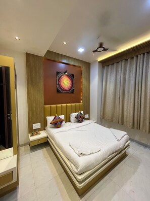 3 Schlafzimmer, Schreibtisch, kostenloses WLAN, Bettwäsche