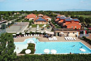 Classic Apartment, 3 Bedrooms | Pool | Outdoor pool