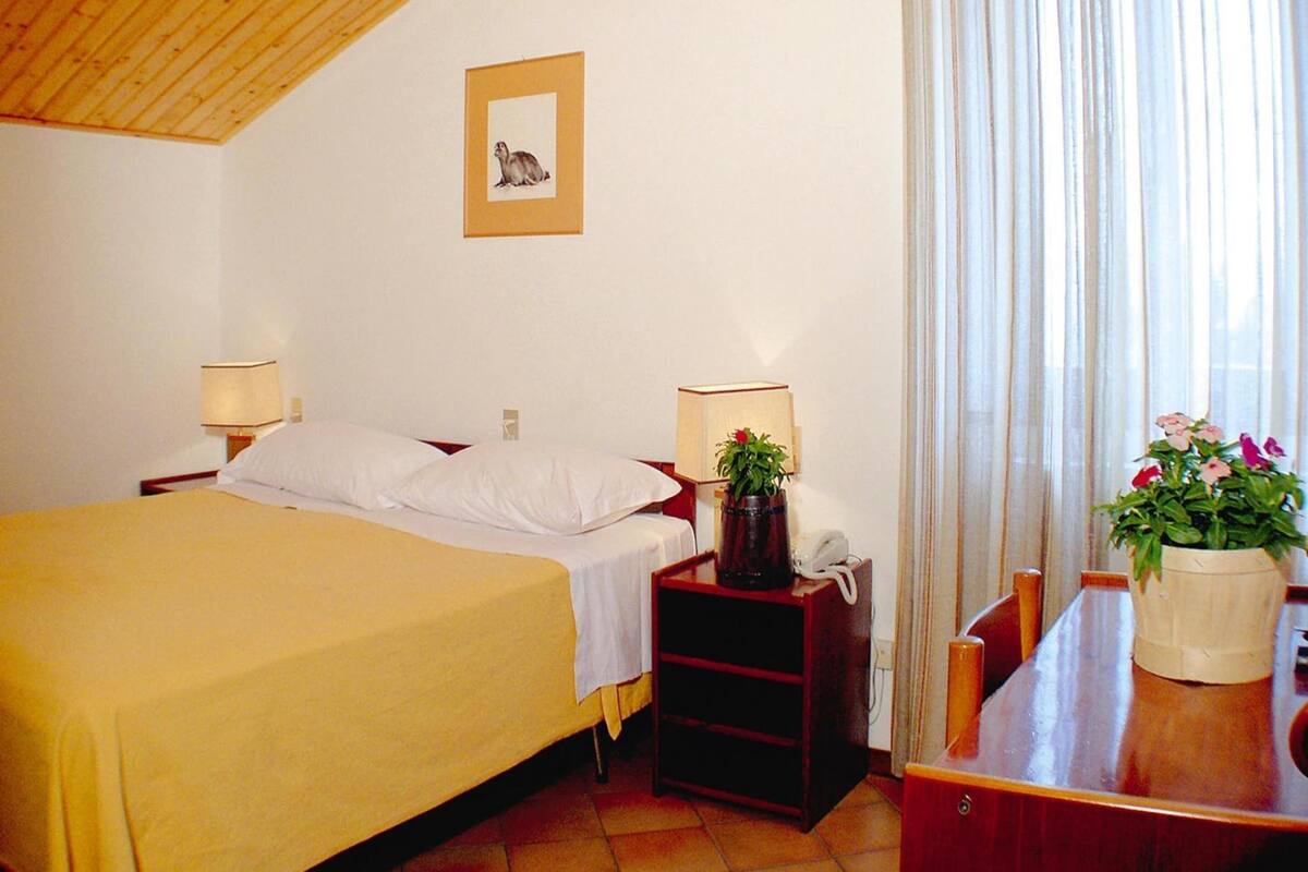 7 Schlafzimmer, individuell eingerichtet