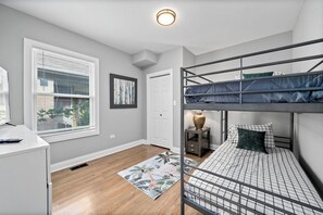 5 bedrooms, desk, iron/ironing board, free WiFi