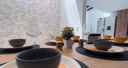 Stylish San Gil Home for 6 with High-Speed Internet & Premium Amenities!