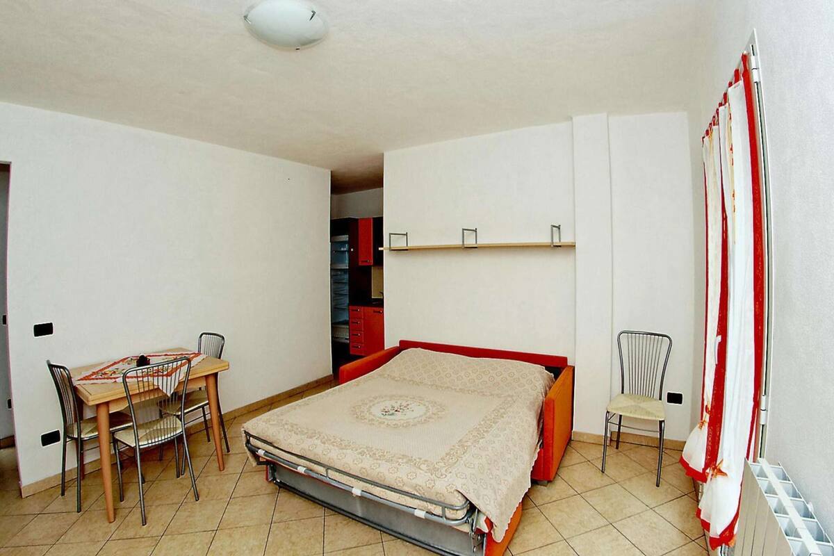Elite Apartment, 2 Bedrooms | 2 bedrooms, individually furnished