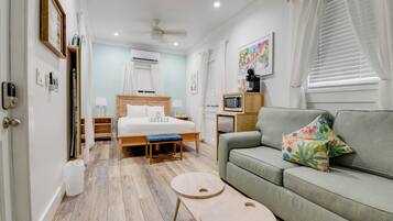 4 camere, Wi-Fi gratuito, lenzuola