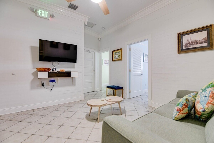 Atocha Cottage At Harbor Walk Hideaways | 2 Blocks From Duval! - Key West, FL