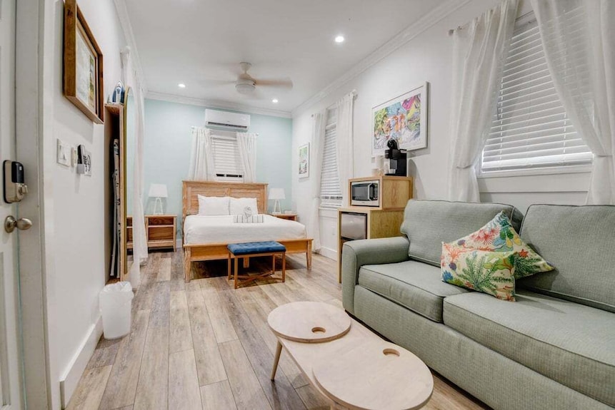 Pilar Cottage | Spectacular Studio W/ Shared Pool - Fantasy Fest - Key West