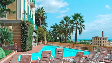 Alberca al aire libre