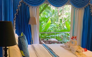 5 bedrooms, iron/ironing board, WiFi, bed sheets - OASIS 5-Bedroom VILLA, Karon/Phuket, only 10 walking minutes from the fine sands (Tambon Karon)