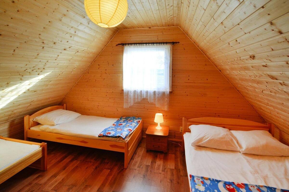 4 chambres, ameublement personnalisé, draps fournis