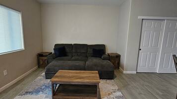 Smart TV, computer monitors