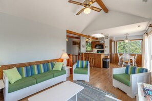 Smart TV, DVD player, stereo - Classic Outer Banks soundside beach house near Duck Town Park! (Duck)