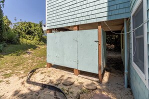 Property grounds - Classic Outer Banks soundside beach house near Duck Town Park! (Duck)