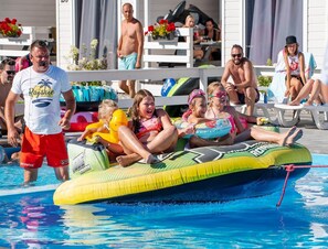 House | Pool