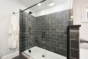 Hårtørrer, håndklæder, Sæbe, Shampoo