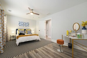 4 bedrooms, desk, iron/ironing board, travel crib