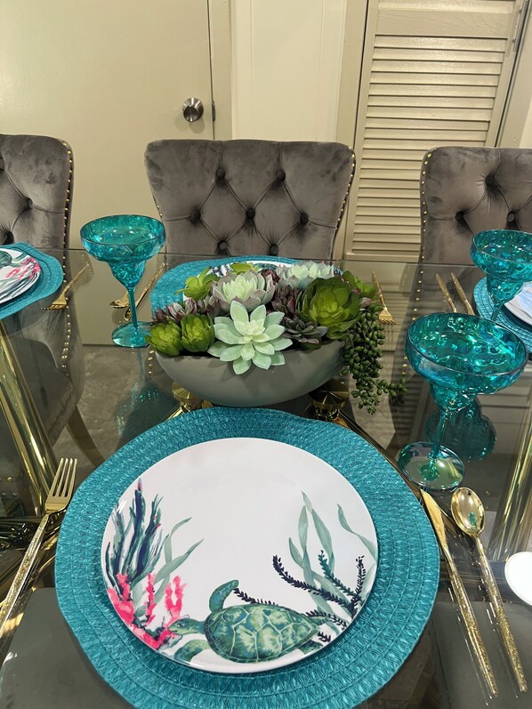 Dining - Charming 2-bedroom house only 4 minutes from the gates of LSU. (Baton Rouge)