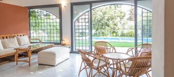 Paradise Cocoon: Luxury Villa with Swimming Pool in Algiers