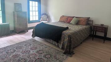 3 chambres, coffres-forts dans les chambres, bureau, Wi-Fi