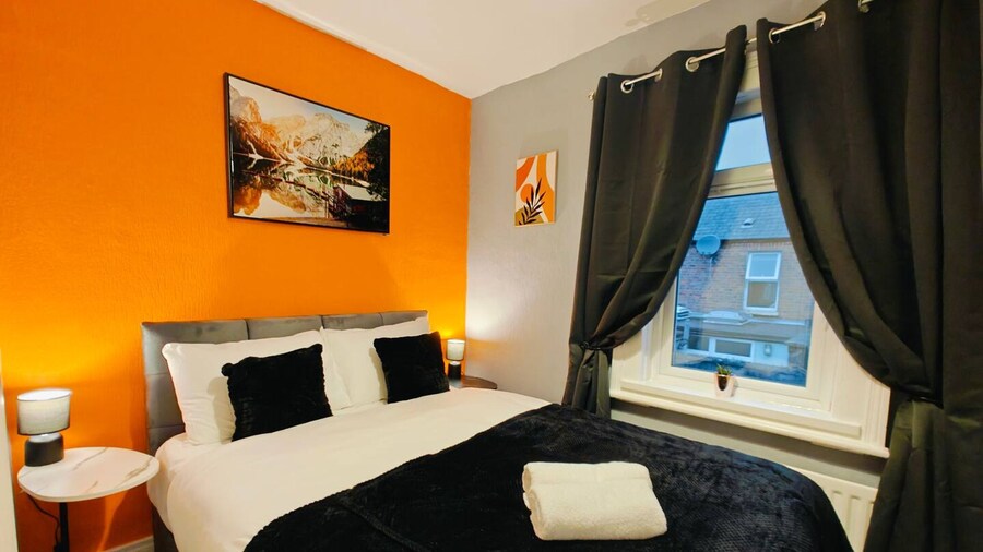 2BR Fortuna Meadow in Belfast