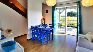 House | Dining - Comfortable Holiday Homes With Terraces (Postomino)