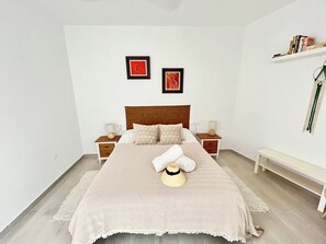 1 chambre, fer et planche à repasser, Wi-Fi, draps fournis