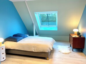 4 Schlafzimmer, Bügeleisen/Bügelbrett, WLAN, Bettwäsche
