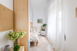 3 chambres, fer et planche à repasser, Wi-Fi gratuit, draps fournis