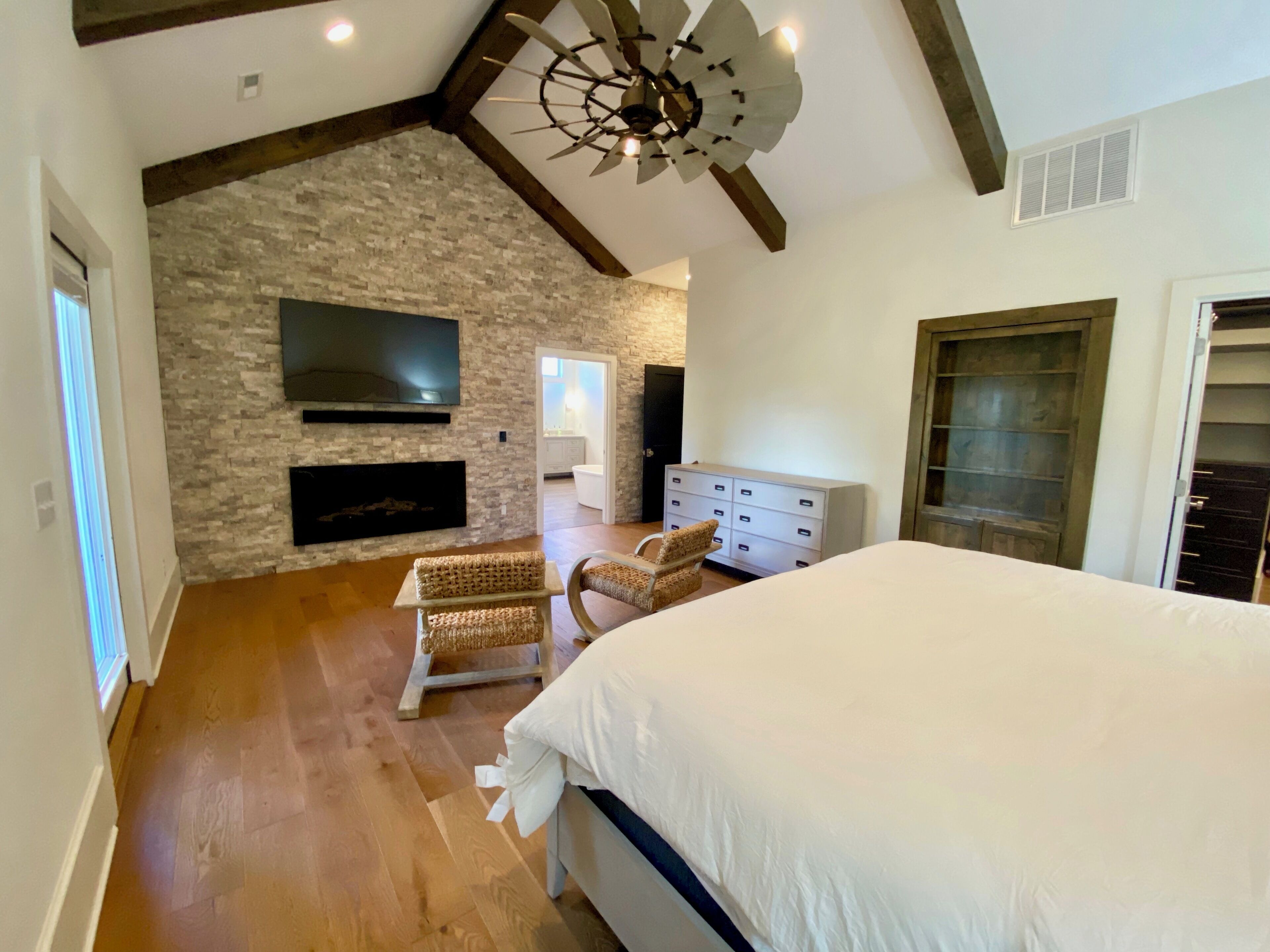 4 chambres, bureau, fer et planche à repasser, Wi-Fi gratuit