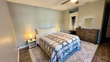 4 bedrooms, WiFi, bed sheets