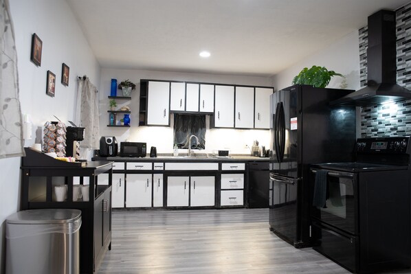 Fridge, microwave, oven, stovetop