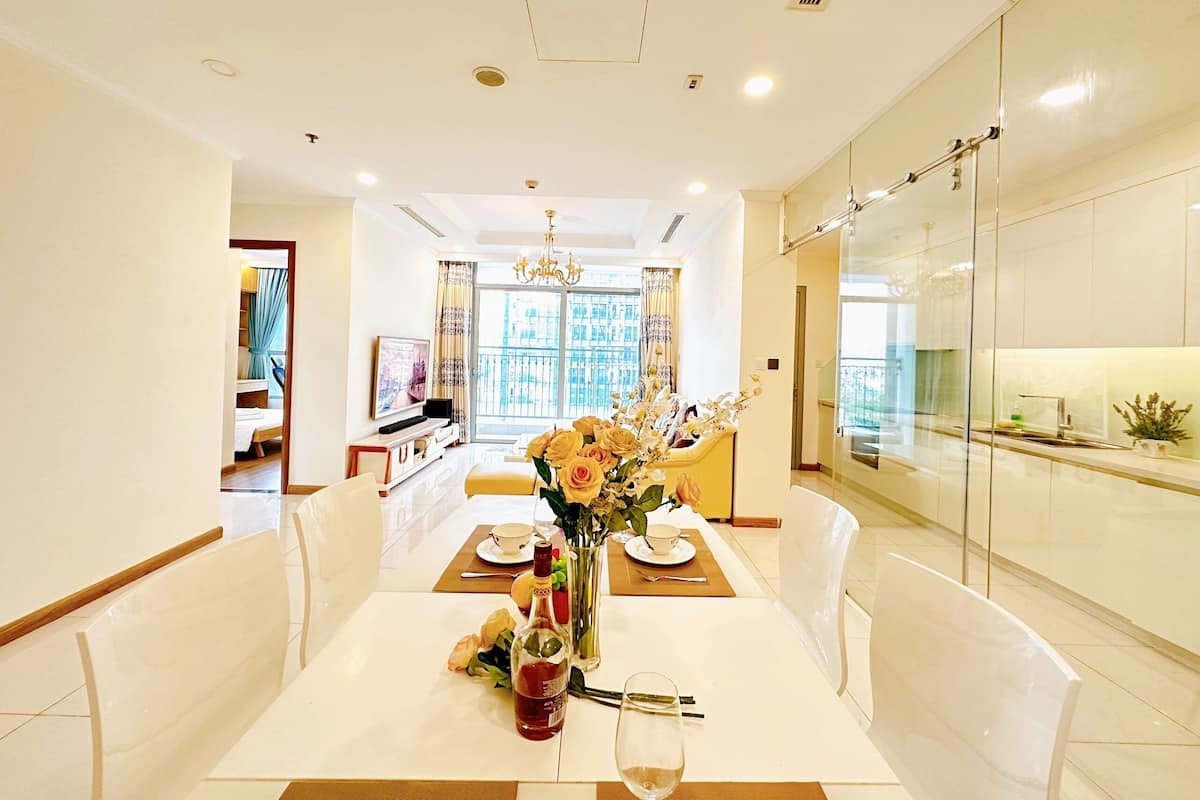 Suite Grand, 1 habitación, con acceso al salón lounge del club, vista a la ciudad | 3 habitaciones y sábanas de algodón egipcio
