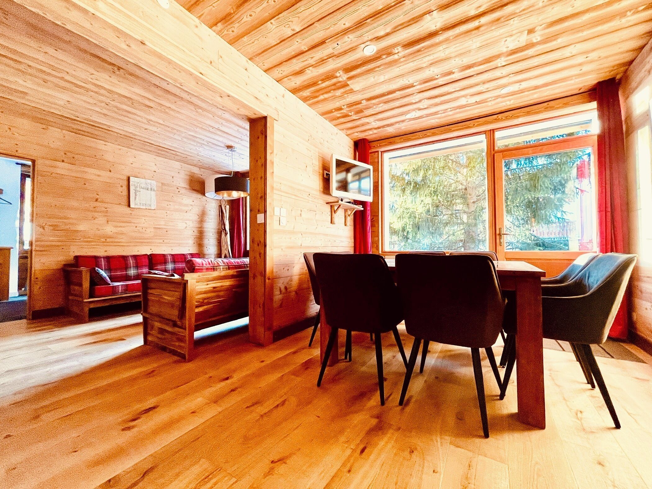 Comfort Chalet, Mountain View | Living area