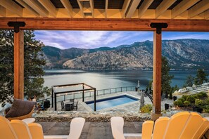 A heated pool - NEW! Gorgeous lake home w/ private pool, hot tub, lake access with dock & views! (Manson)