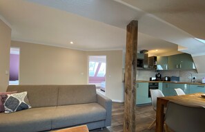 Family Apartment, 2 Bedrooms, Kitchen, City View | Living area